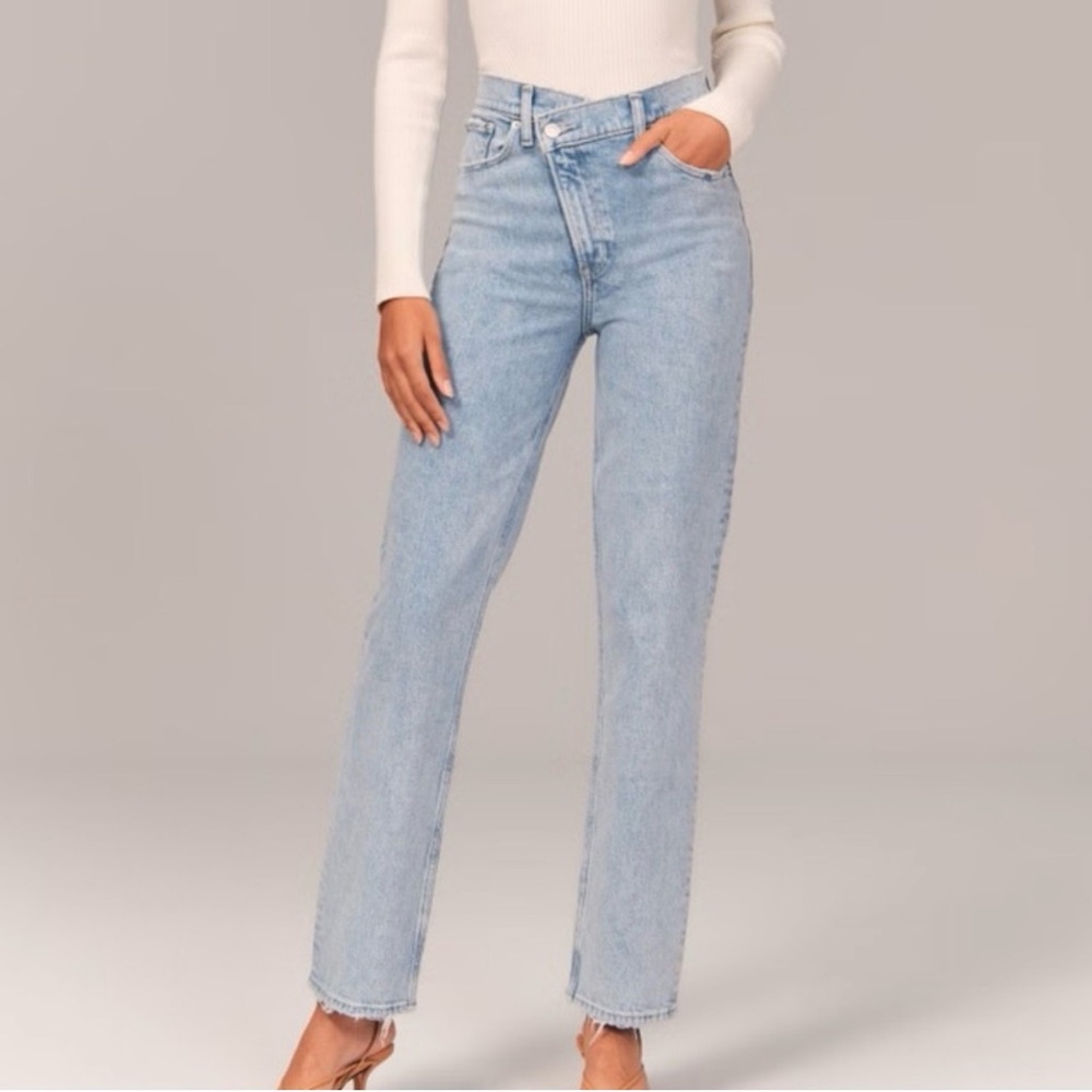Abercrombie & Fitch Curve Love The Dad High Rise Jeans